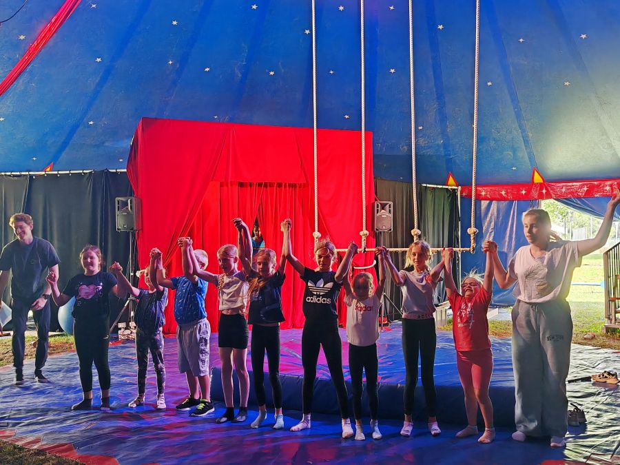 In der Manege wird fleißig geprobt. | Foto: Claudia Nachtwey