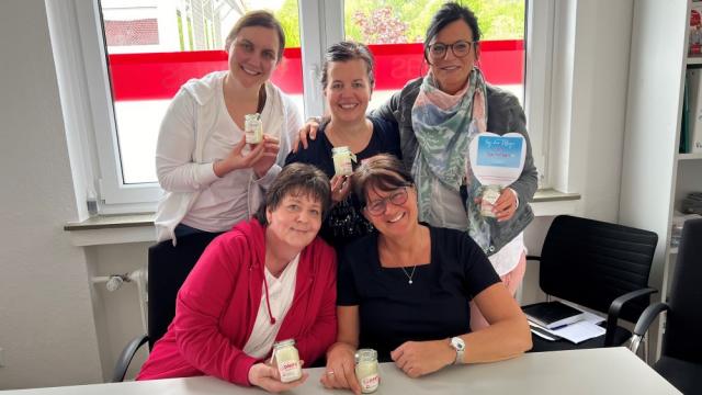 Mitarbeitende in der Sozialstation Duderstadt mit Geschäftsbereichsleiterin Simone Lojda (r.). | Foto: Caritas